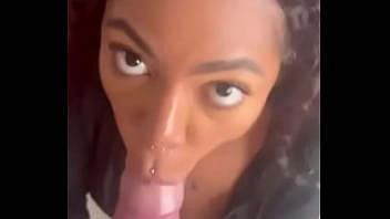 Amigo do inteiror pauzudo me fode com aquele pau enorme minha buceta ficou assada alguns dias