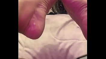 Estava Sozinha E Resolvi Brincar Com Meu Cuzinho E Minha Bucetinha thumbnail