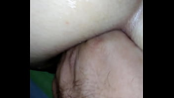 Enfiando no cu da esposa