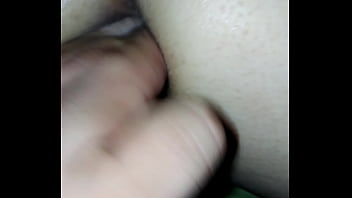 Enfiando no cu da esposa