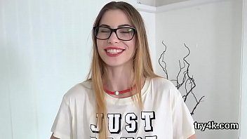 Elegant teenie blows penis in pov and gets yummy cunt banged