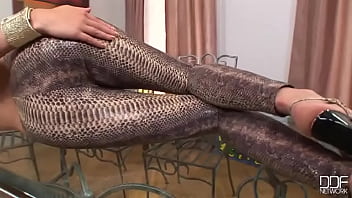 Gorgeous babe kami poses