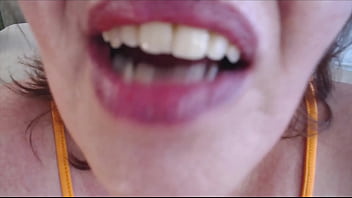 914 legs heels and a huge round ass watch the jiggle jiggle and the wiggle wiggle