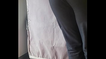 La Veci Cambiandose El Uniforme thumbnail