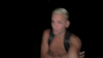 Novinho Acha Um Negao Dotado No Mato E Leva Leitada Na Cara thumbnail