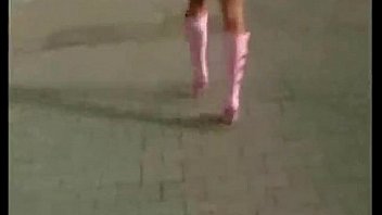 Superhot chick gives tremendous blowjob and then gets pumped up her ass