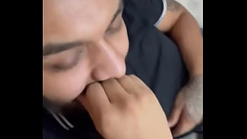 Manson y yo apostamos con el ganador de #lacasadeloafamososmx2 si gana mayito le doy el chiquito y si gaba karime me verá