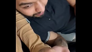 Manson y yo apostamos con el ganador de #lacasadeloafamososmx2 si gana mayito le doy el chiquito y si gaba karime me verá