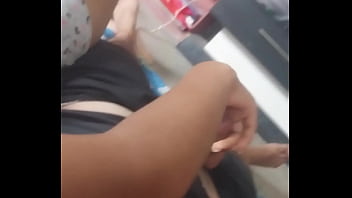 Pajeo a mi mejor amigo mientras vemos peliculas