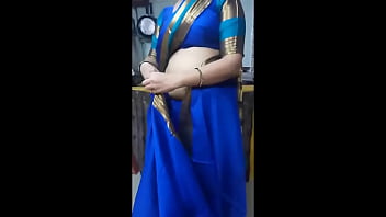 Randi bhabhi shreya showing her bra and boobs in public
