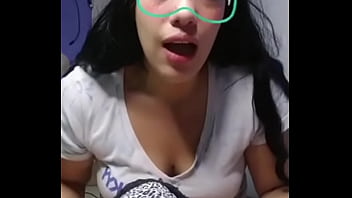 Jovencita Hot Nos Muestra Sus Ropa Interior En La Camara thumbnail