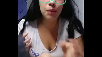 Jovencita Hot Nos Muestra Sus Ropa Interior En La Camara thumbnail