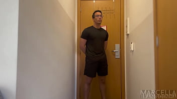 Sem grana para pagar o personal trainer passei a xerecard e o safado ainda me fudeuuu no pelo meu namorado não pode saber