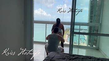 Corno do meu marido me filmando enquanto eu me exibia na varanda para os vizinhos Corno do meu marido me filmando enquanto eu me exibia na varanda para os vizinhos