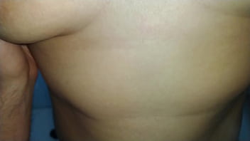 Me la follo como una puta caliente a esta venezolana culona