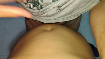 Me la follo como una puta caliente a esta venezolana culona