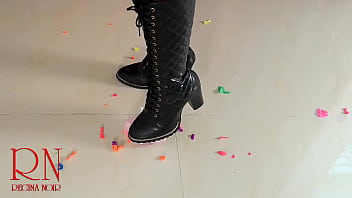 Small balloons pop with high heels boots full