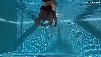 Underwatershow presents puzan