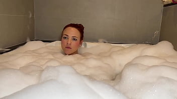 Na hidro com a deliciosa nicole romanoff