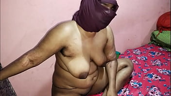 Chaachi ko collage mein pad rahe bhateeje ne chod diya jab chachu ghar pe nahi the