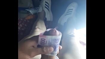 Una paja con uno de a mil