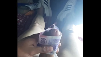 Una paja con uno de a mil