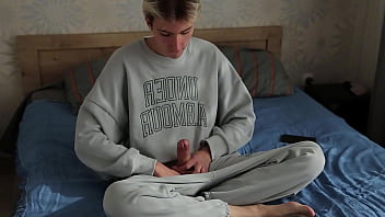 Two Guys With Big Cocks Got Excited By A Cute Twink Juicy Deepthroat Blowjob And Fucking Part 1 thumbnail
