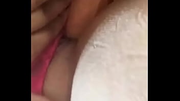 Marina fazendo siririca