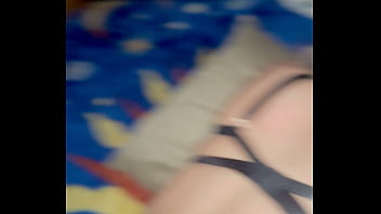 Amiga de lado con buena lencería