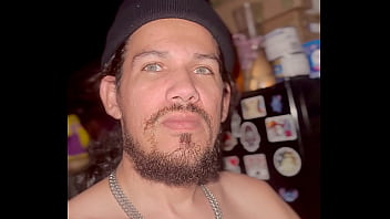 Amiga de lado con buena lencería