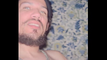 Amiga de lado con buena lencería