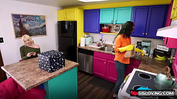 Amber maddie jerking off her stepbro right in front of their stepmom