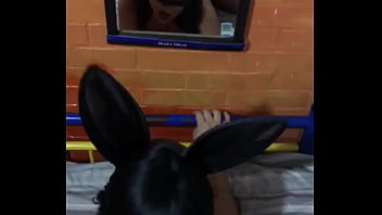 Coge muy rico para lo joven que es