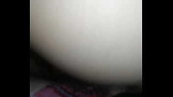 Me hago una rica paja con mi dildo y mi amante me detona