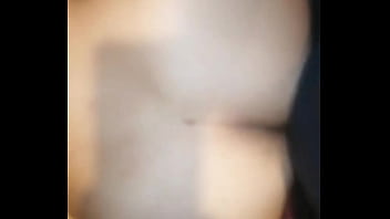 Me hago una rica paja con mi dildo y mi amante me detona