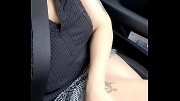 En route pour un apéro resto avec des amis oups j'ai oublié ma culotte