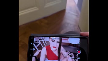 Hmmm what is going on bts stacycruz xxx is my camera girl for today ️ kinkygirlsbln ethanskyx