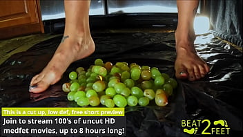 Raven rogue smash the grapes of wrath getting wet and sticky on beat2feetcom