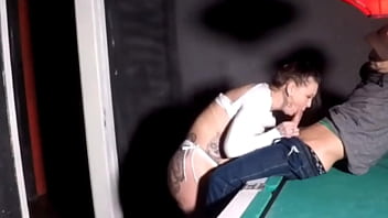 Dando na mesa de sinuca pro pauzudo