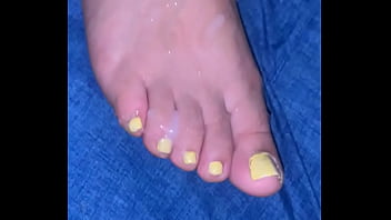 Cum on yellow toes