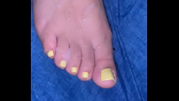 Cum on yellow toes