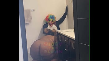 Sexy slut prettyyasspai fucking gibby the clown while her bd out creepin