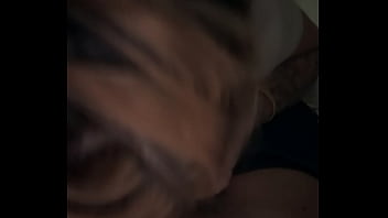 Güerita gordibuena le encanta chupar hasta sacar mi leche