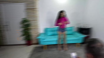 Estreia da milf aprontando durante os intervalos de gravação