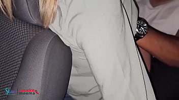 O corno ficou olhando sua esposa namorar o bbc na frente de todo mundo