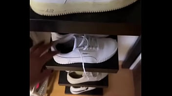 Good Morning #pedsocks #feet #fetish #darkbluesocks #sneacker #feetworld #creator #socks #socksfetish thumbnail