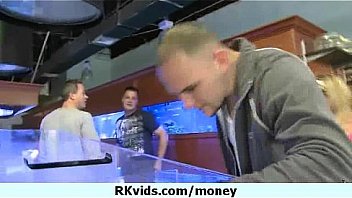 Sex for money nice body chick 28