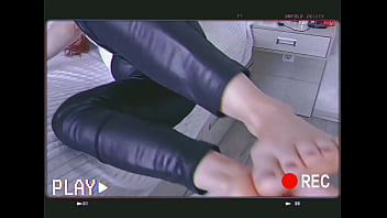 Rub on my soles and cum in my shoes