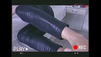 Rub on my soles and cum in my shoes