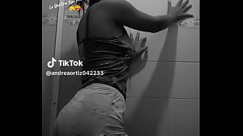 Como mueve ese rico culo